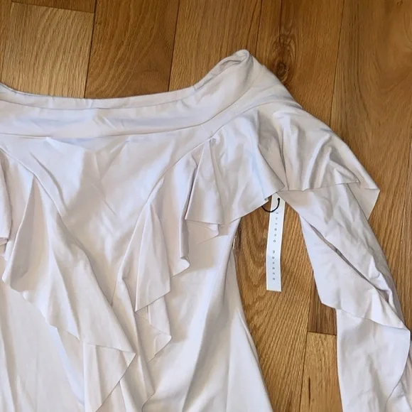 NWT Susana Monaco Ruffled Long Sleeve Top in size small - Picture 3 of 7
